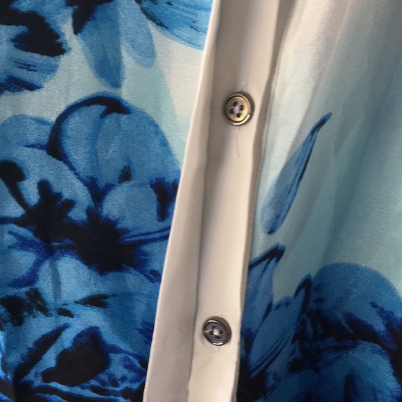 Floral ombré button down blouse - Picture 2 of 5